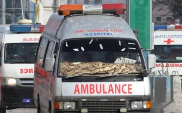 الصورة: الصورة: مقتل 10 بانفجار شاحنة ملغومة في الصومال