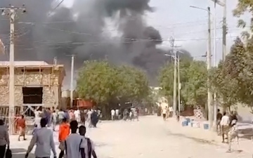 الصورة: الصورة: ارتفاع عدد ضحايا انفجار سيارة مفخخة في الصومال