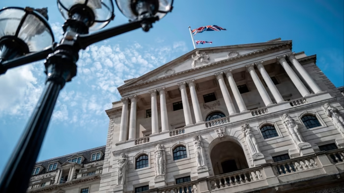 بنك إنجلترا المركزي يعتزم تأجيل تطبيق الإصلاحات المصرفية العالمية