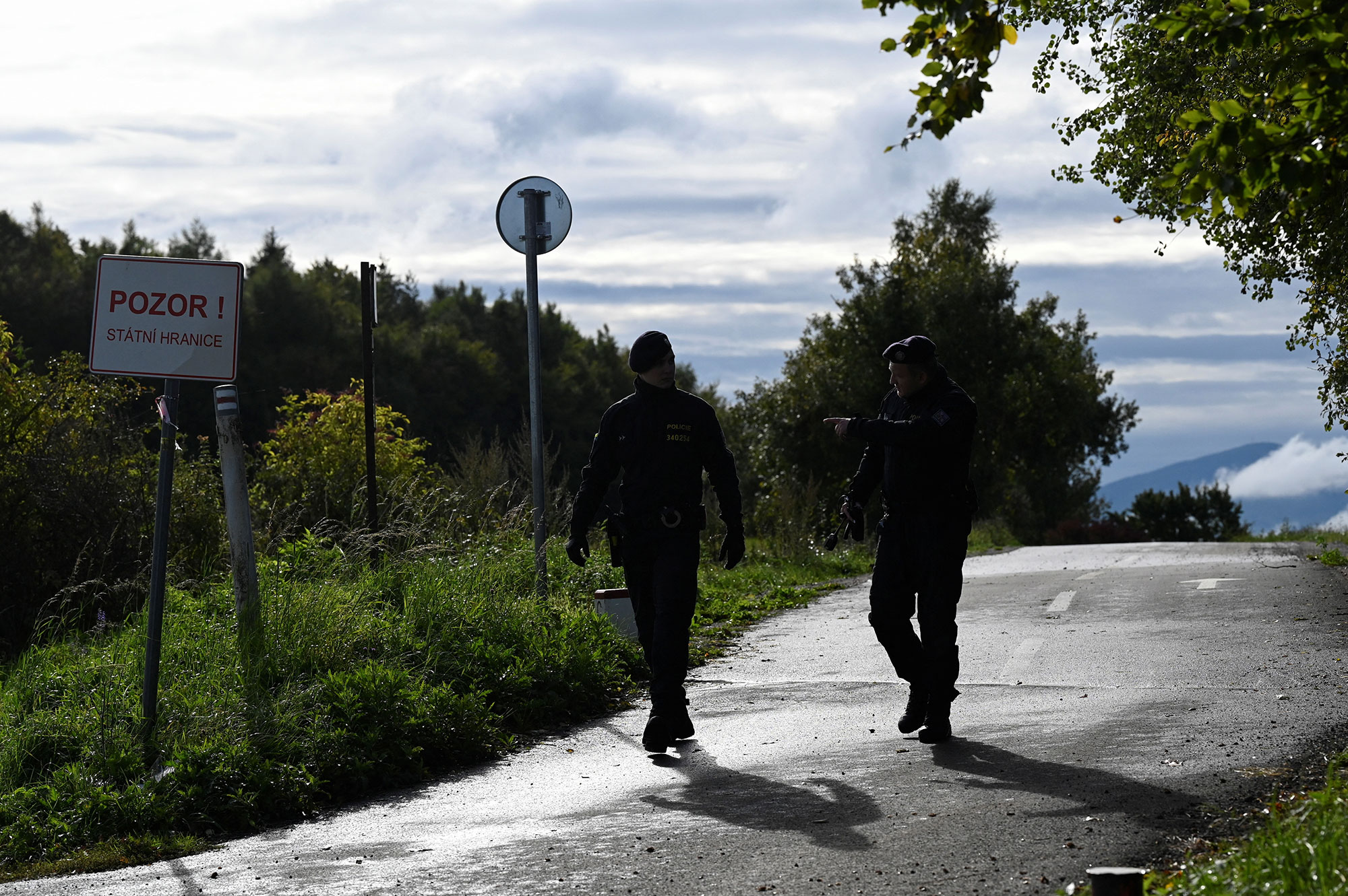 بولندا تشدد عمليات التفتيش على الحدود مع سلوفاكيا وسط ارتفاع عدد المهاجرين