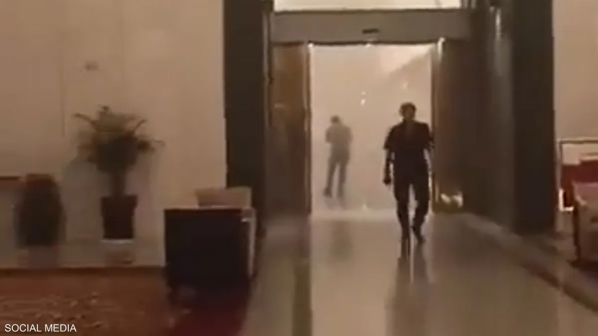 مسؤول: إخماد حريق محدود في فندق الرشيد ببغداد وعودة النزلاء لغرفهم