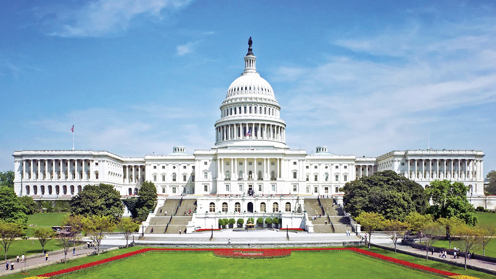 الكونغرس الأمريكي يتجنب الإغلاق الحكومي بإيقاف مساعدات أوكرانيا مؤقتاً