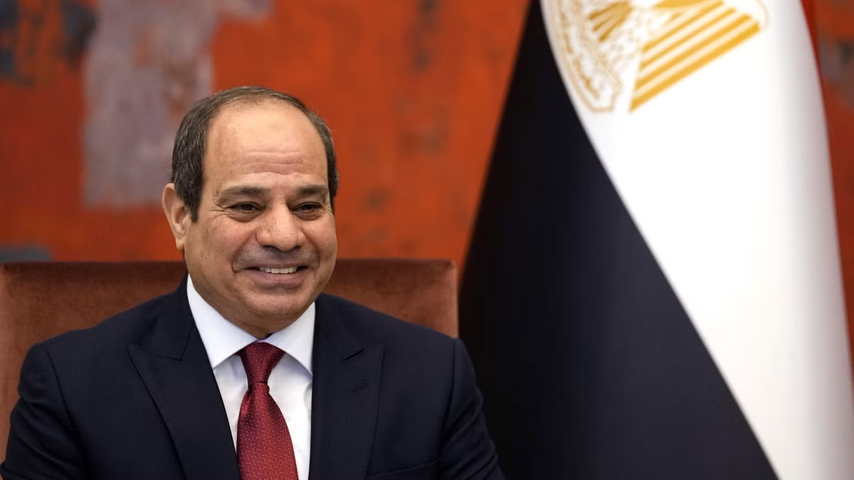 السيسي يعلن استجابته لنداء المصريين بالترشح لخوض الانتخابات على فترة رئاسية جديدة