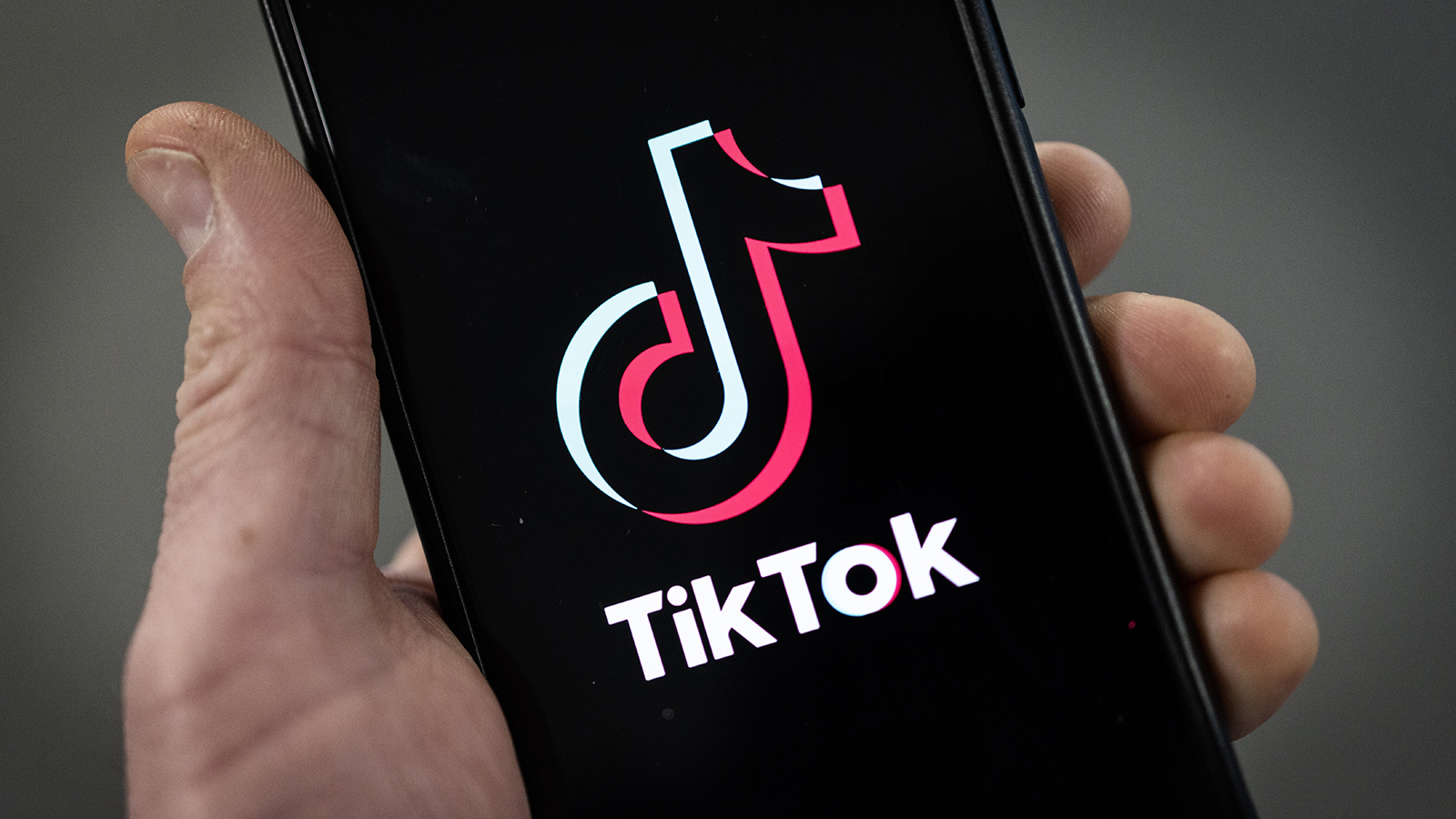 بعد قرار حظرها على بث الفيديوهات القصيرة.. «تيك توك» توقف خدمة التجارة الإلكترونية في إندونيسيا