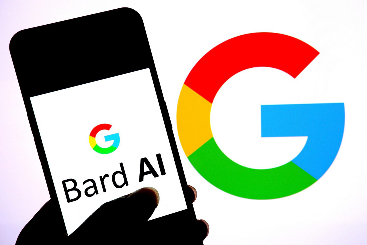 «غوغل» تزود مساعدها الافتراضي بأدوات «بارد» للذكاء الاصطناعي