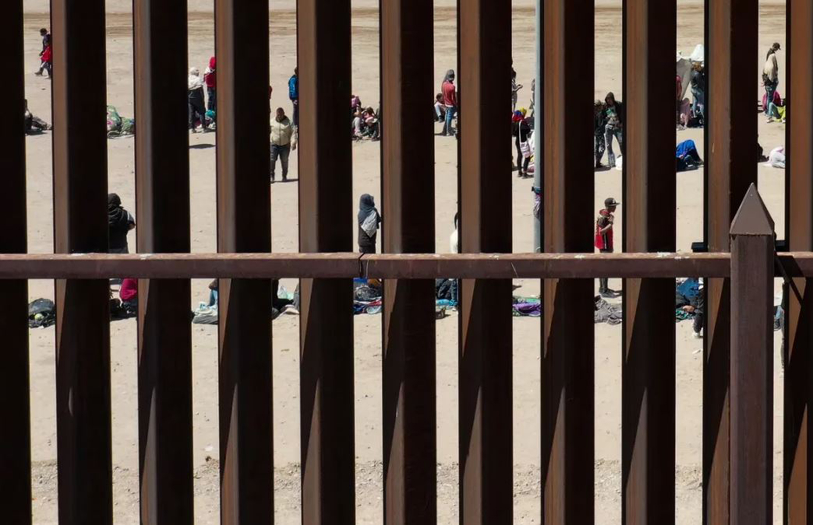 بدأ في عهد ترامب.. وزارة الأمن الداخلي الأمريكية تستأنف بناء الجدار الحدودي مع المكسيك