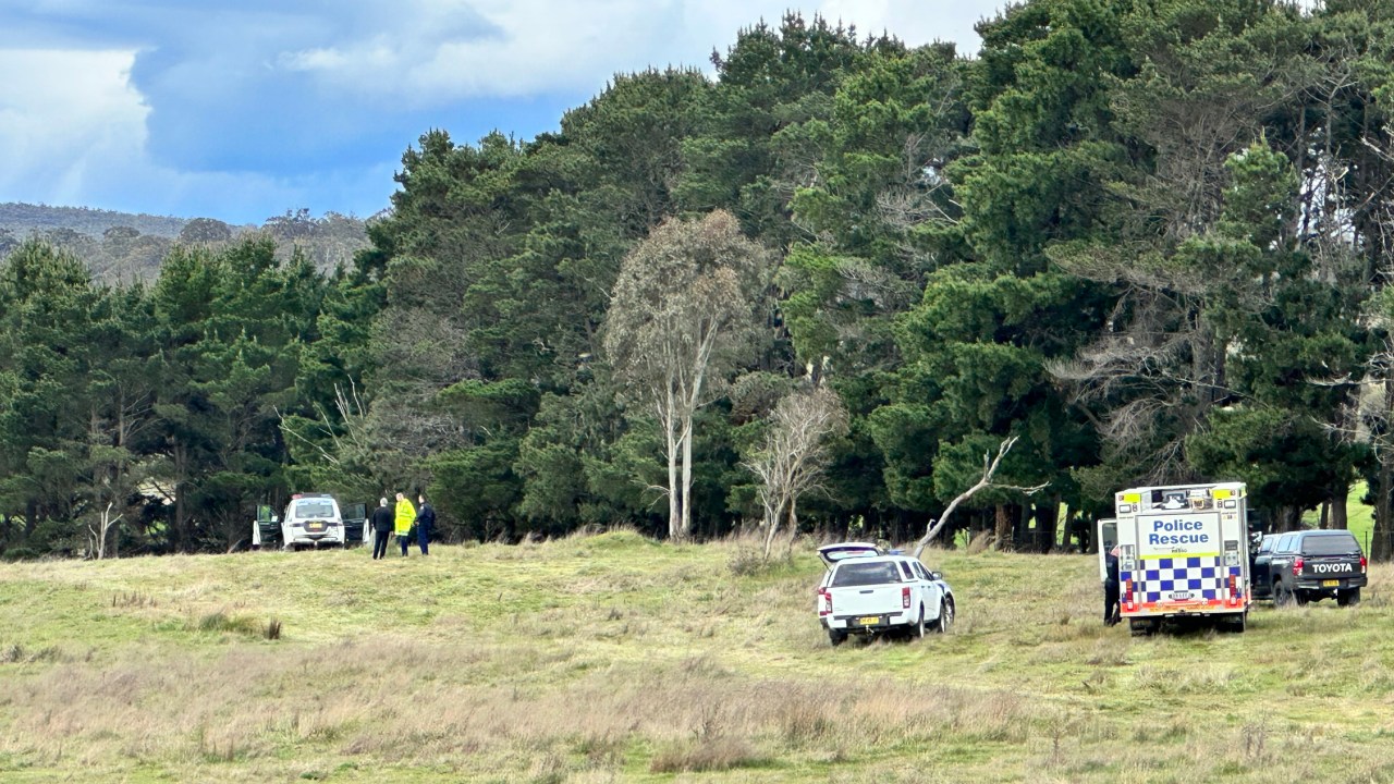 مقتل 4 أشخاص بتحطم طائرة خفيفة في منطقة ريفية بولاية نيو ساوث ويلز بأستراليا