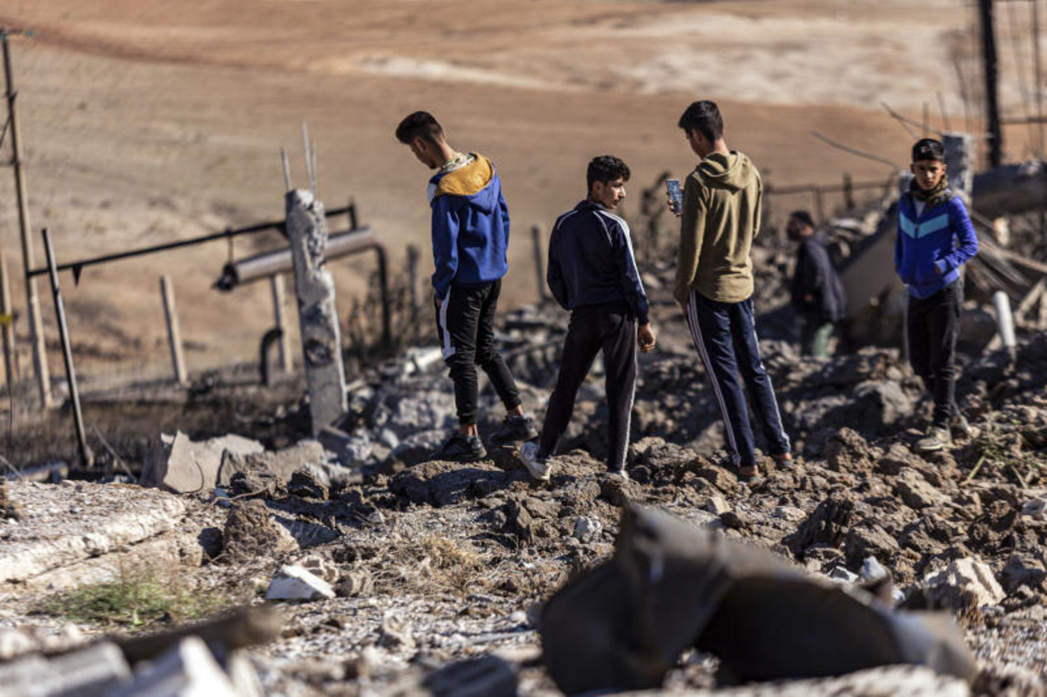 Сирия новости часа. Сирия разрушенные дороги. Турция и Сирия конфликт.