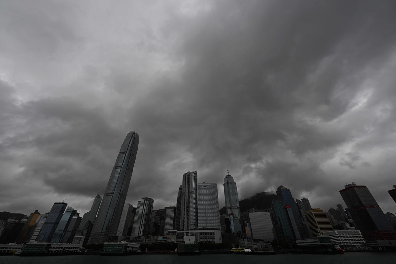 هونغ كونغ.. تأهّب مع اقتراب العاصفة الاستوائية كوينو