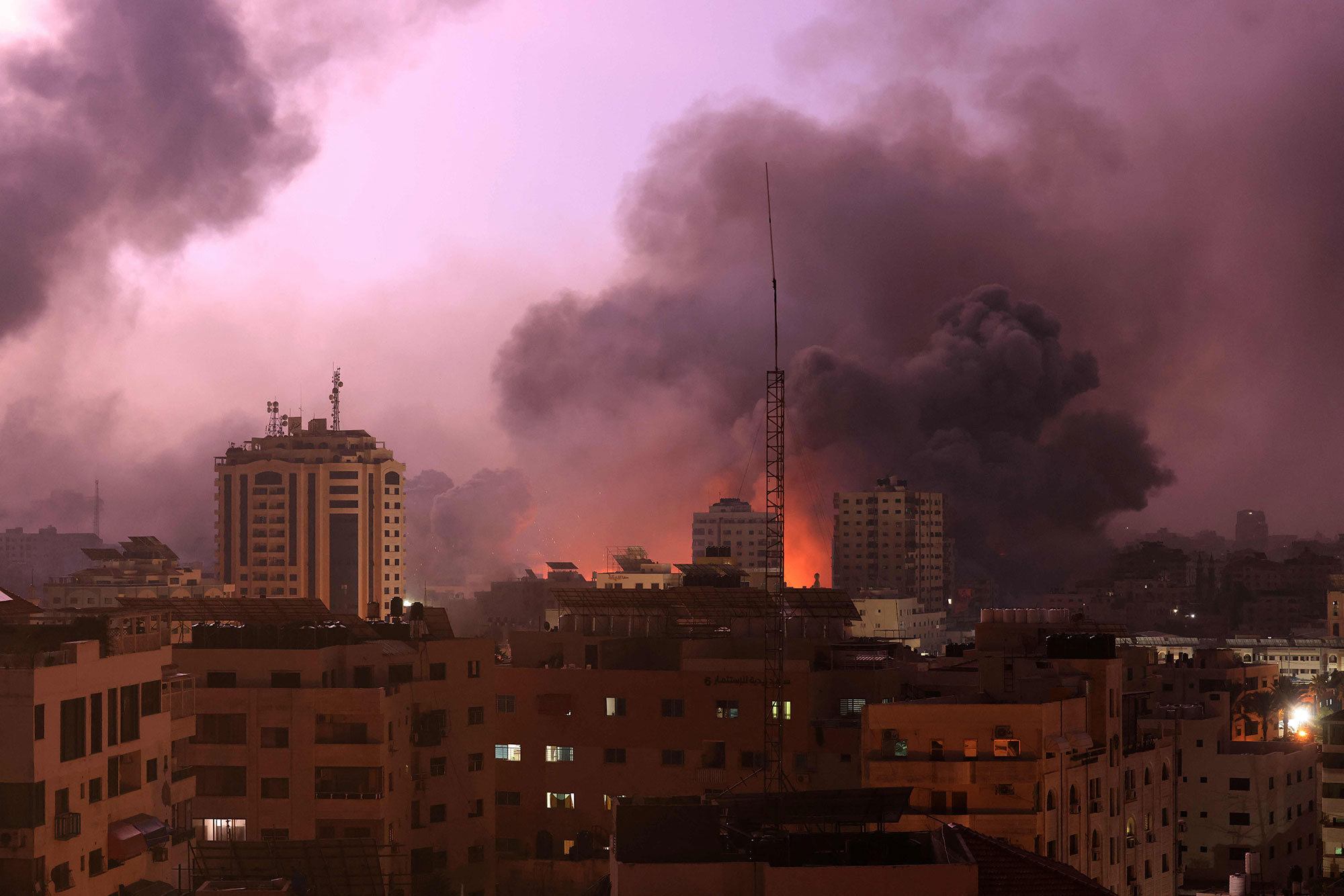 نتنياهو لبايدن: إسرائيل ليس لديها خيار سوى شن عملية برية ضد حماس في غزة