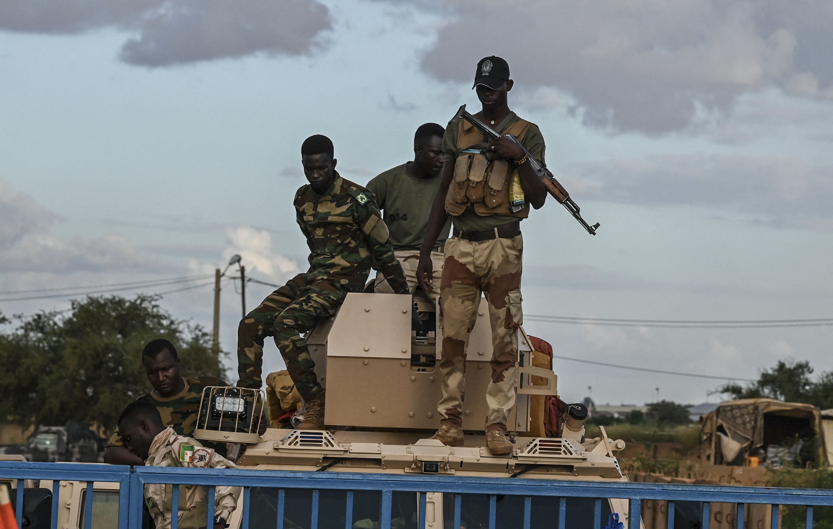 المجلس العسكري الحاكم في النيجر: انسحاب الجنود الفرنسيين يبدأ الثلاثاء