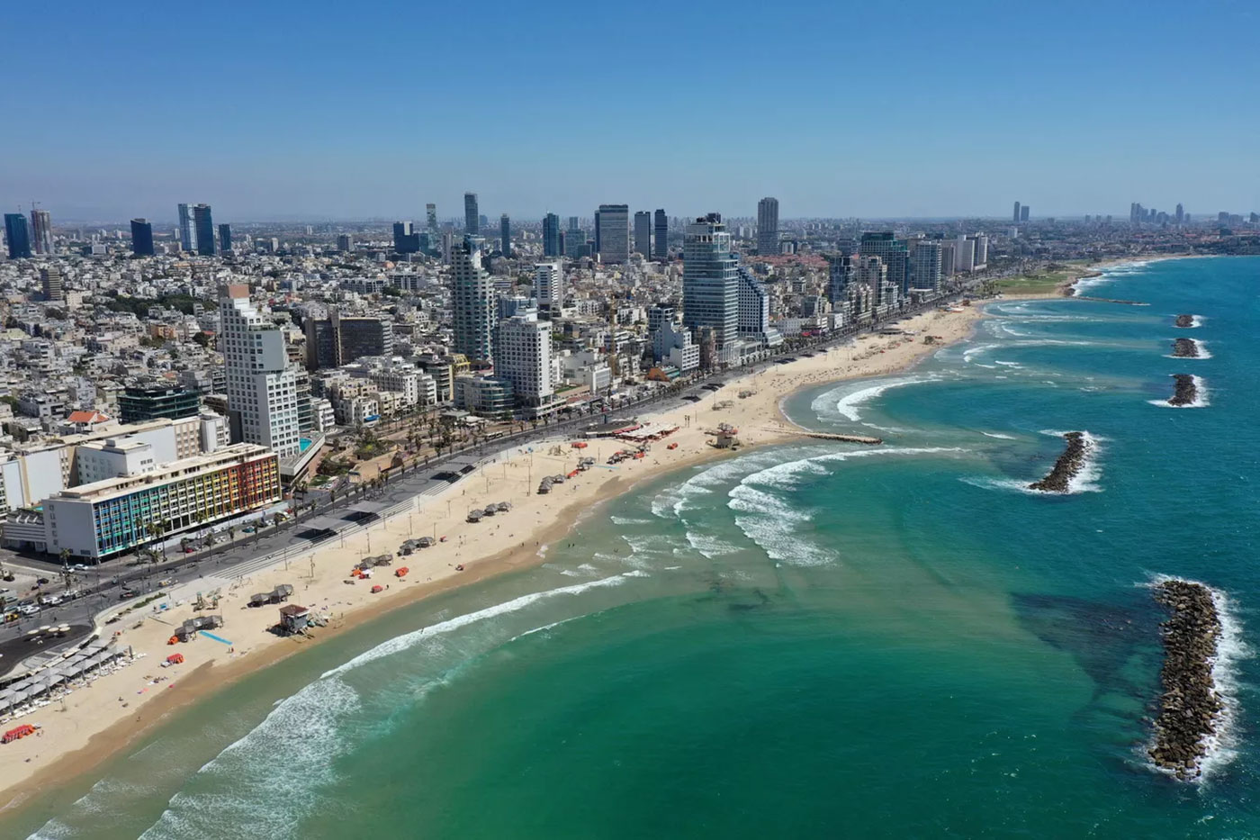 الحكومة الإسرائيلية تدعو لتجنب استقدام السياح وعلى الموجودين ملازمة الفنادق