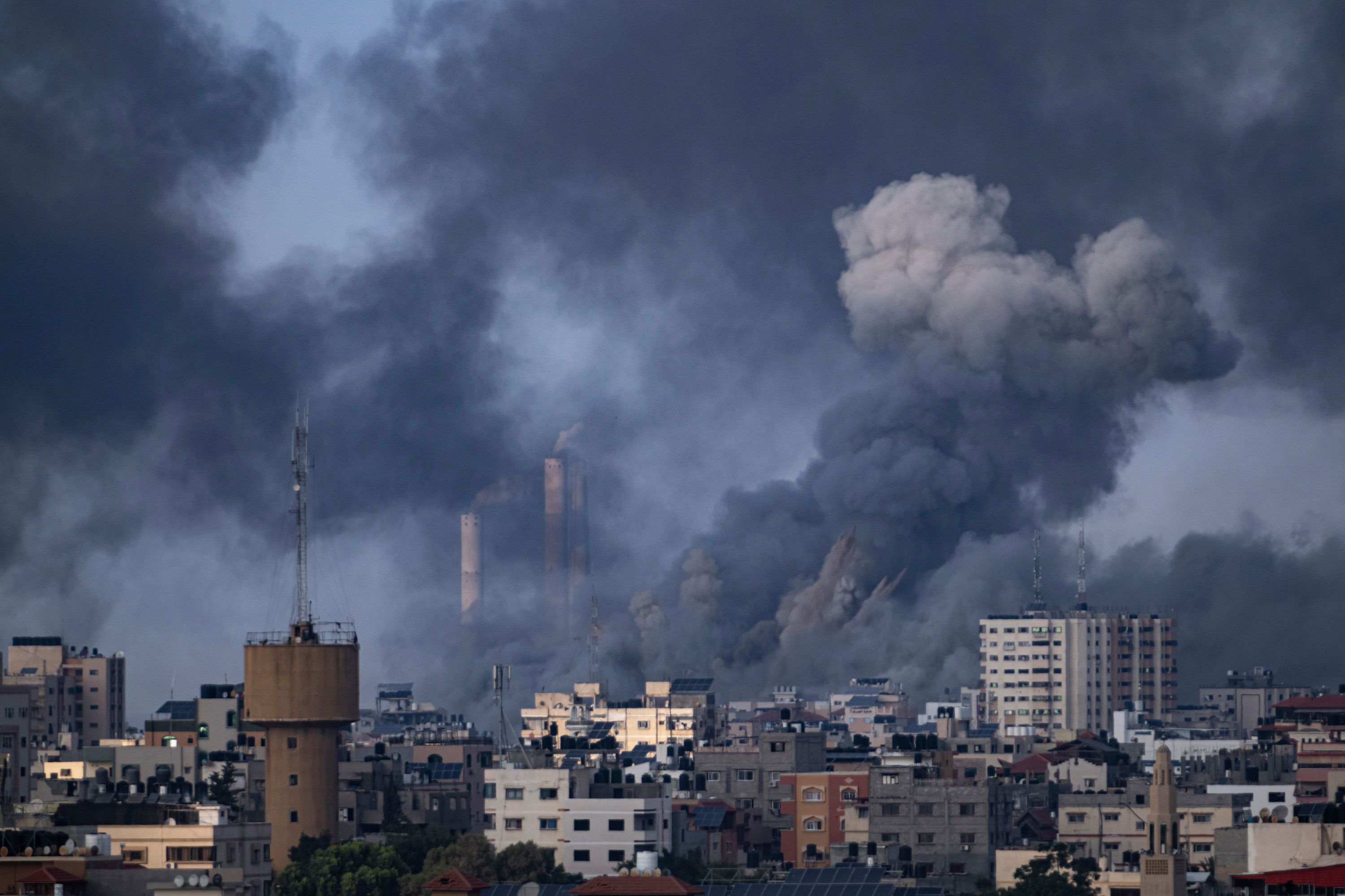 مقتل 44 فرداً من عائلة واحدة في غارة إسرائيلية على منزل في شمال غزة