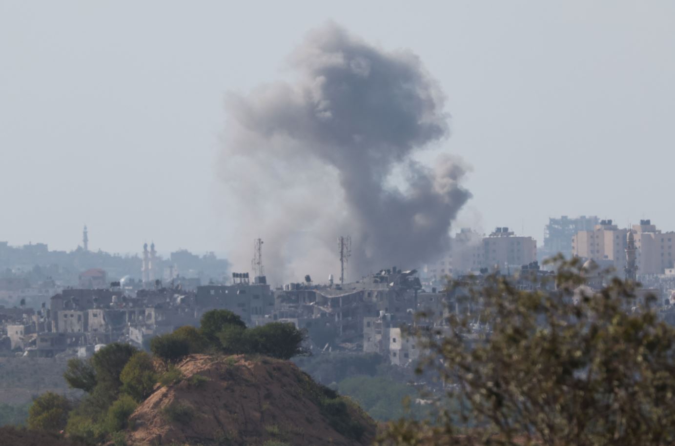 ارتفاع حصيلة قتلى الضربات الإسرائيلية في قطاع غزة إلى 2450 شخصاً
