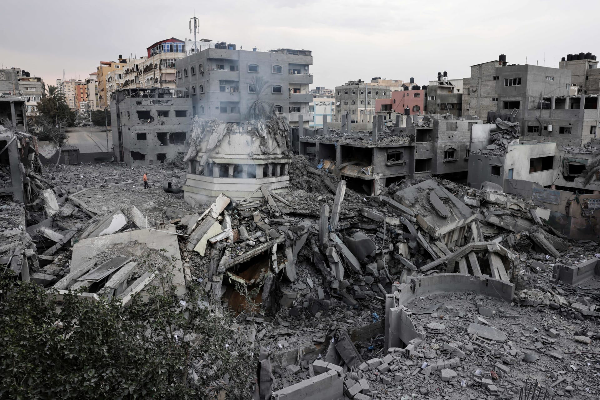 الدفاع المدني الفلسطيني: أكثر من 1000 شخص مفقودون تحت أنقاض غزة