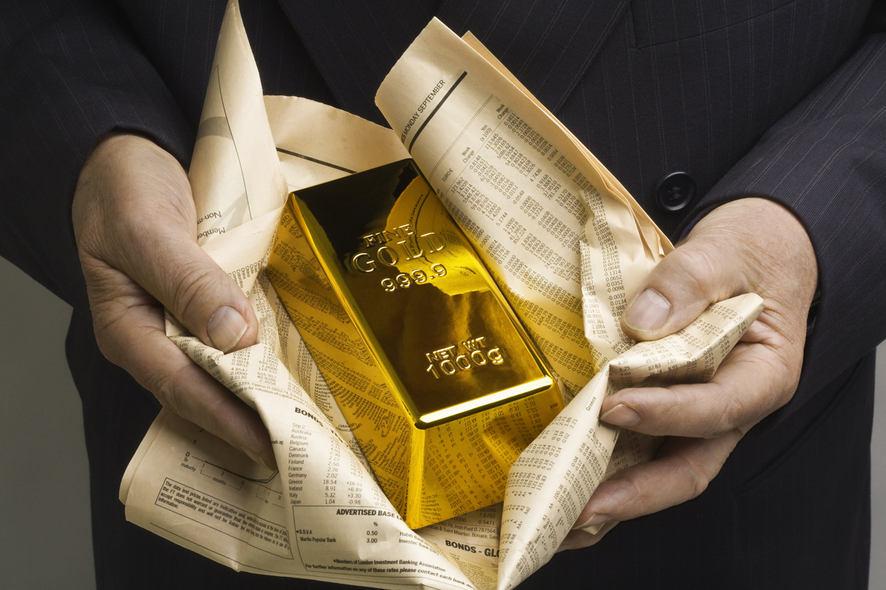 الذهب يتراجع عن أعلى مستوى في شهر مع تصاعد مخاوف المستثمرين من الحرب