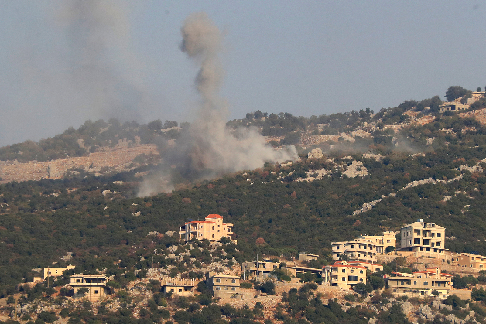 سلاح الجو الإسرائيلي يقصف موقعاً عسكرياً جنوبي سوريا