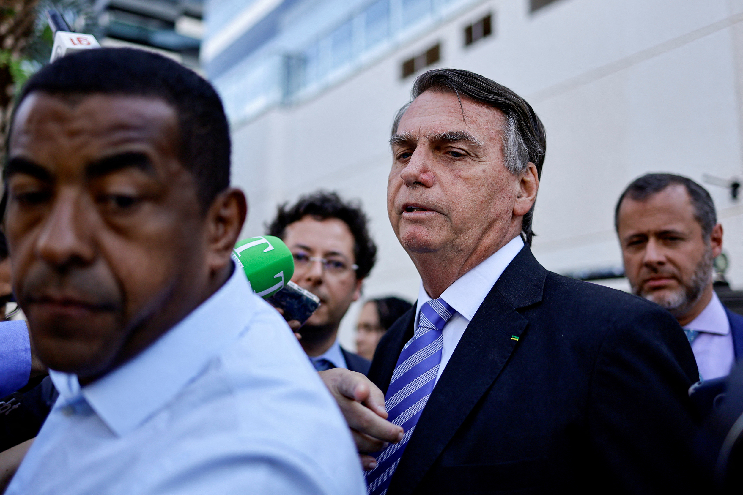 بينها العنف السياسي والتآمر الإجرامي .. لجنة برازيلية تدعو إلى توجيه اتهامات لبولسونارو