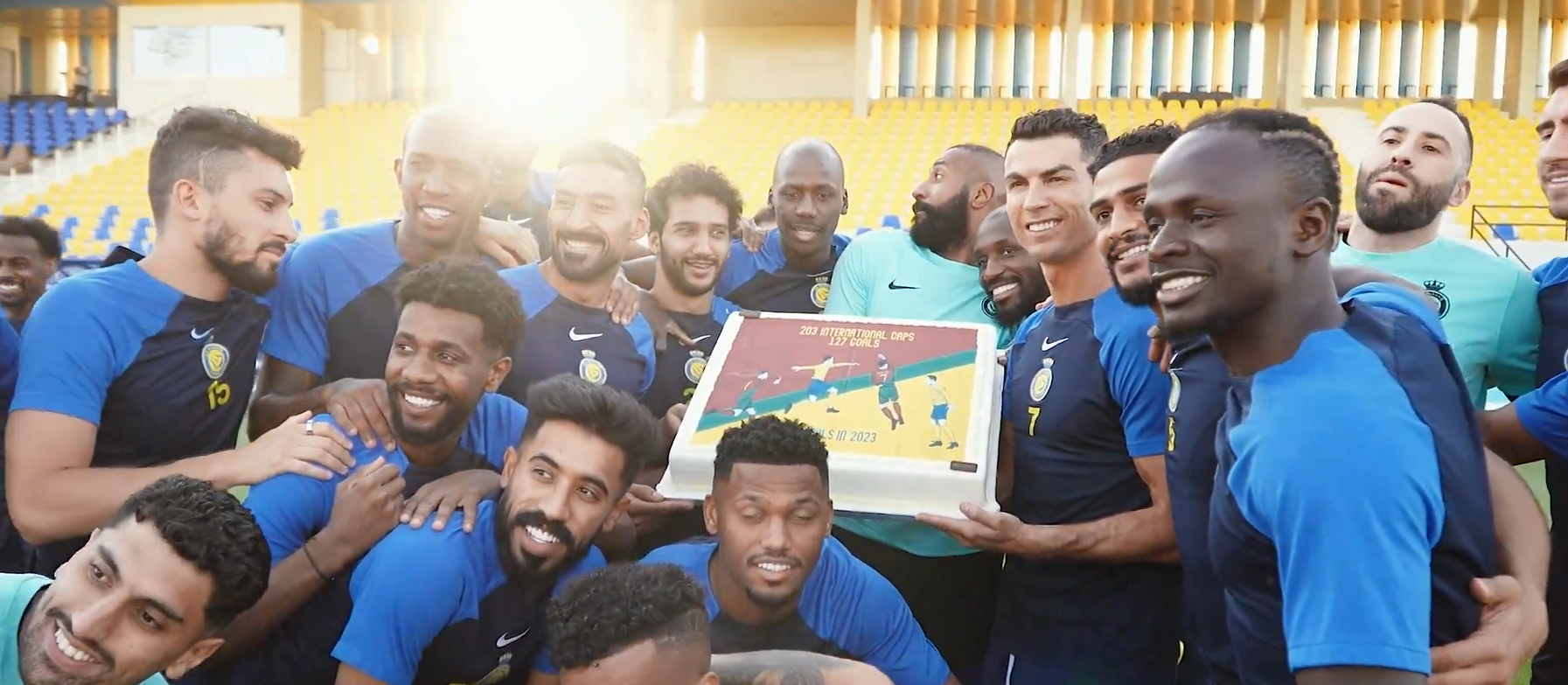 بالفيديو نجوم النصر السعودي يفاجئون رونالدو باحتفالية بأرقامه القياسية