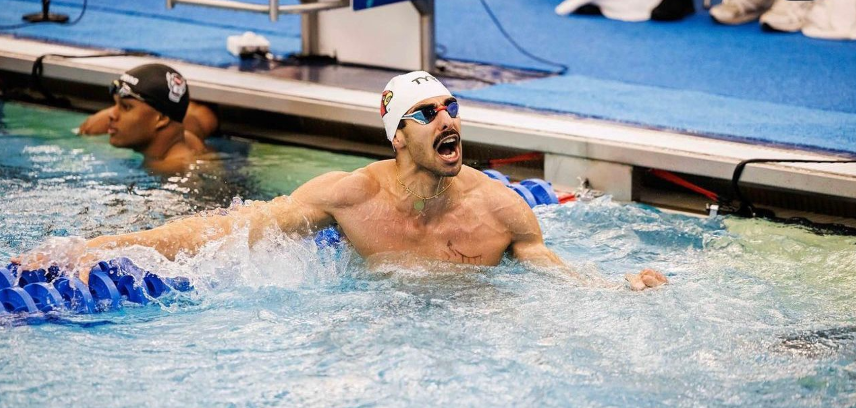 السباح المصري سامح ينال فضية سباق 50 متر فراشة بكأس العالم للسباحة