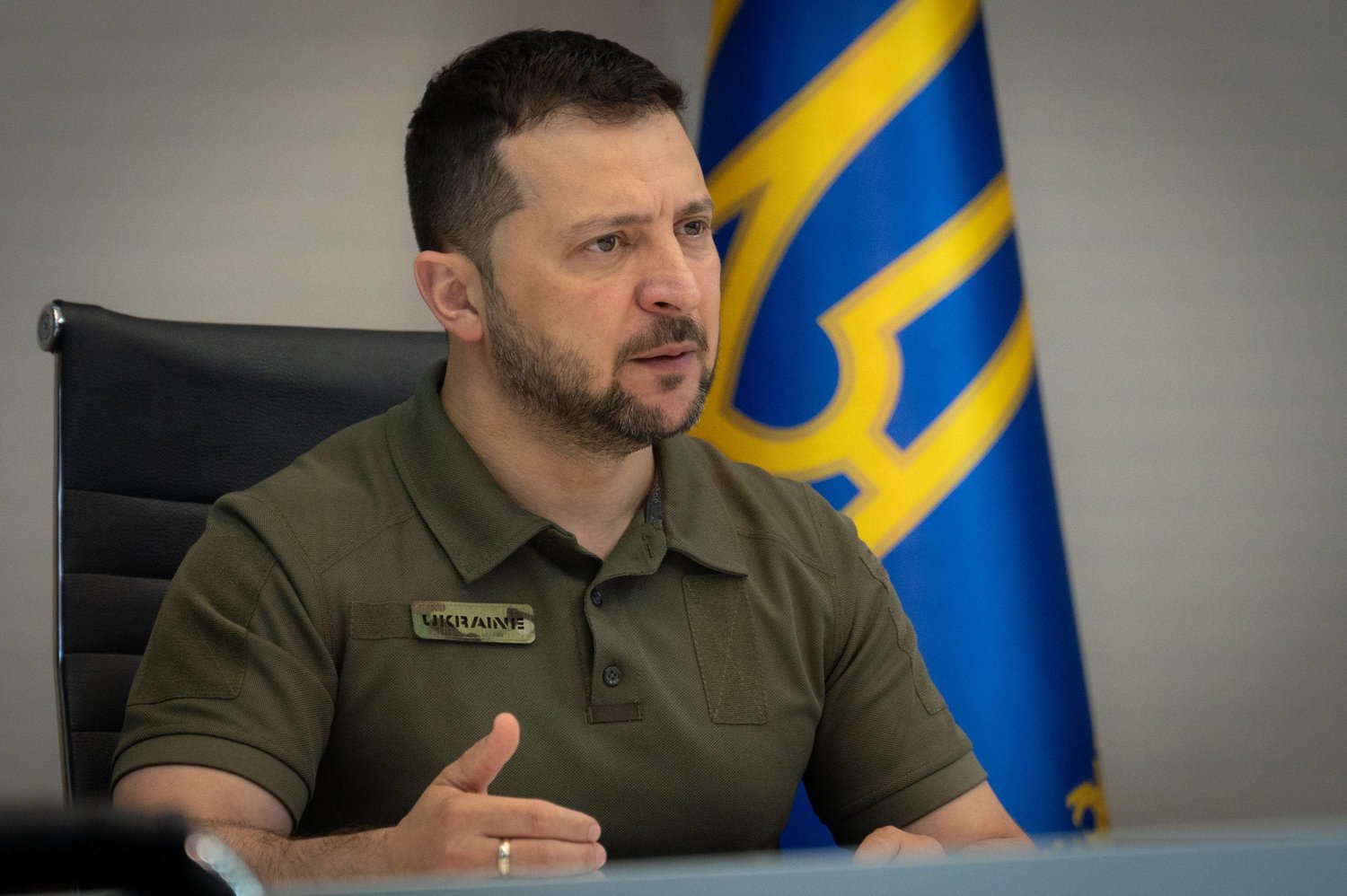 زيلينسكي يدعو إلى تحقيق تقدم مستمر على الجبهة الأوكرانية