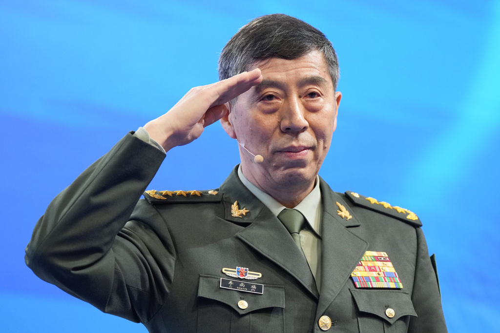 الصين.. إقالة وزير الدفاع بعد نحو شهرين من اختفائه عن الأنظار