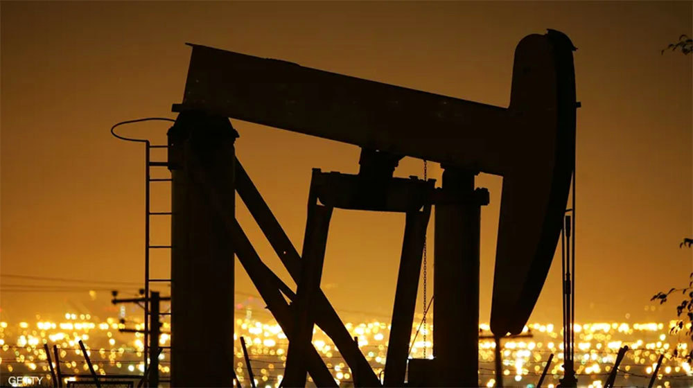 توقعات بتراجع الطلب تهبط بأسعار النفط