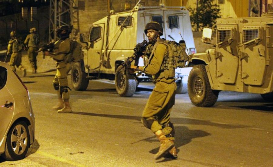 قوات إسرائيلية تهدم منزلاً وتعتقل 7 فلسطينيين في مخيم شمال رام الله