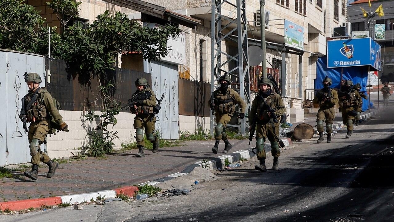 الجيش الإسرائيلي يقتل 3 فلسطينيين في الضفة الغربية