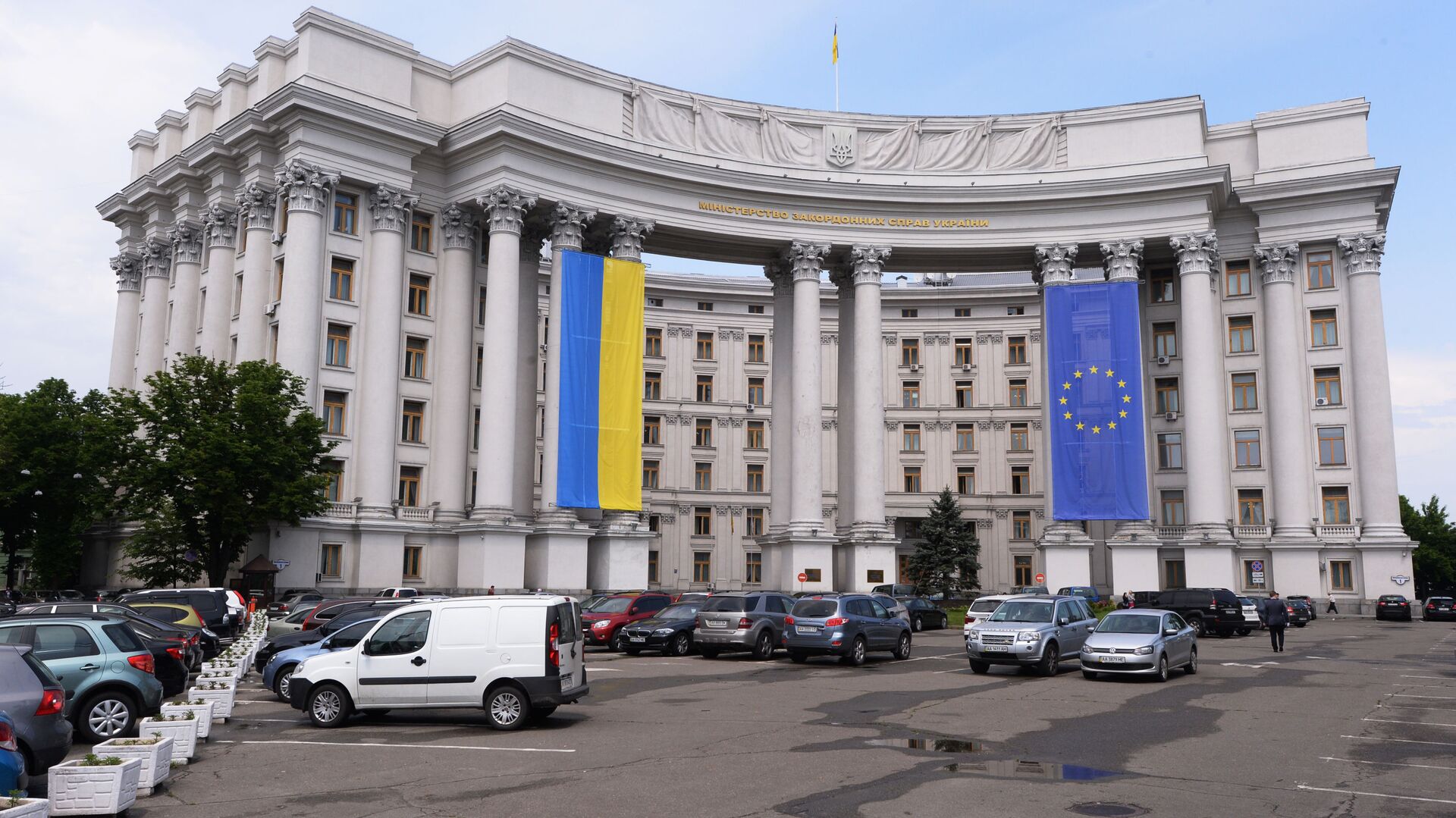 الخارجية الأوكرانية: كييف تتطلع إلى عقد قمة سلام عالمية هذا العام