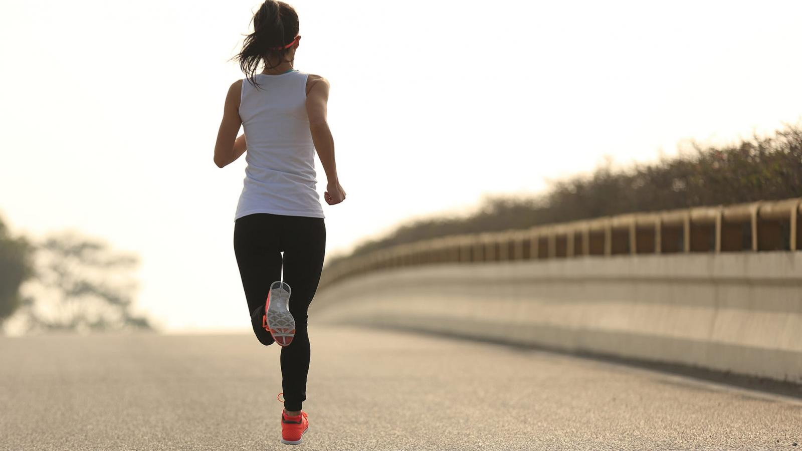 ماذا يحدث لجسمك إذا مشيت 22 دقيقة يوميا؟