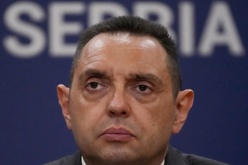 في ظل ضغوط غربية...استقالة رئيس الاستخبارات الصربية