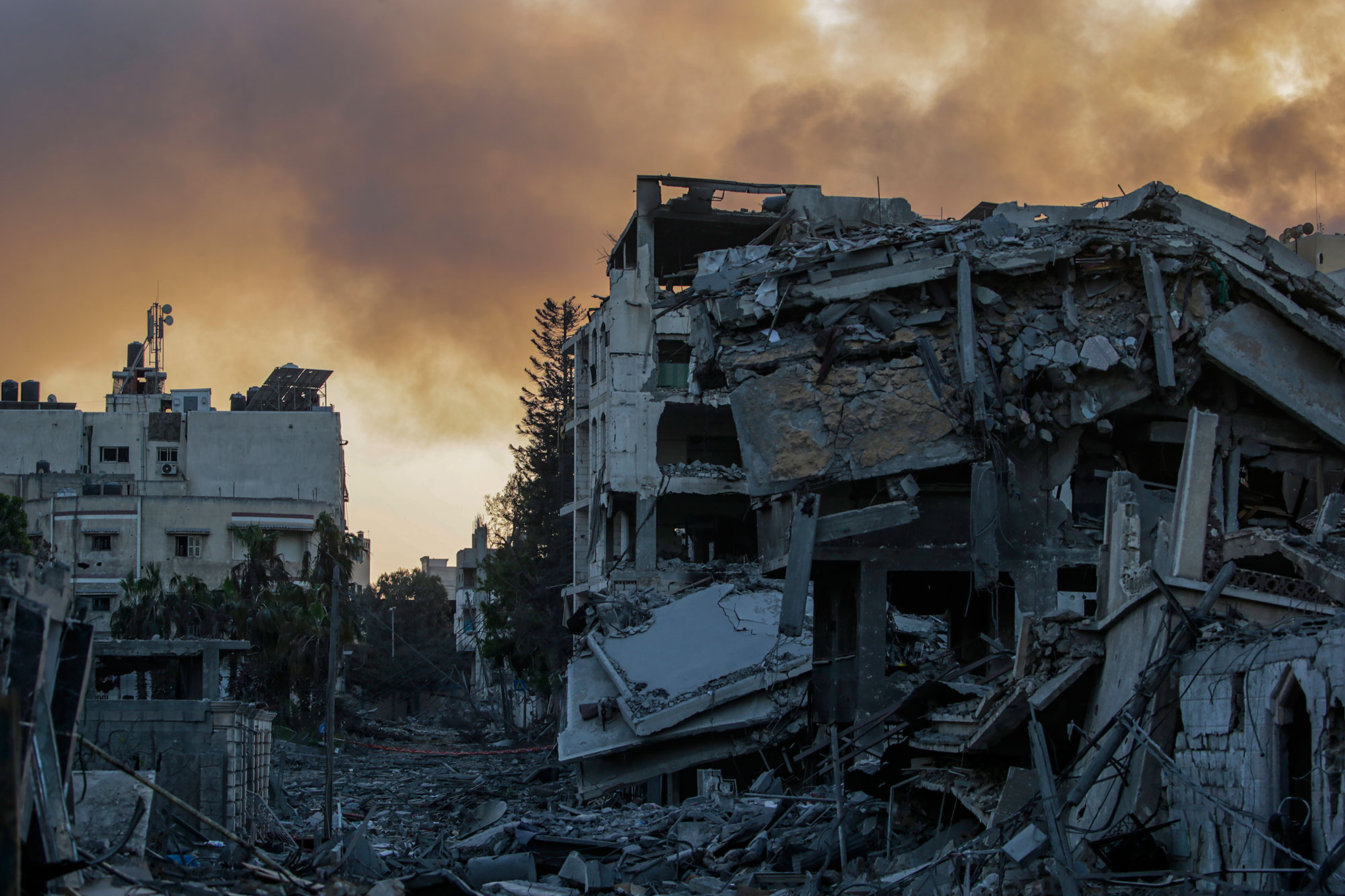 بايدن يطلب من نتانياهو وقفاً مؤقتاً للقتال في غزة