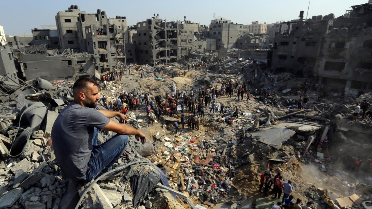 نائب بريطاني يستقيل من حكومة الظل احتجاجاً على موقف حزبه من حرب غزة