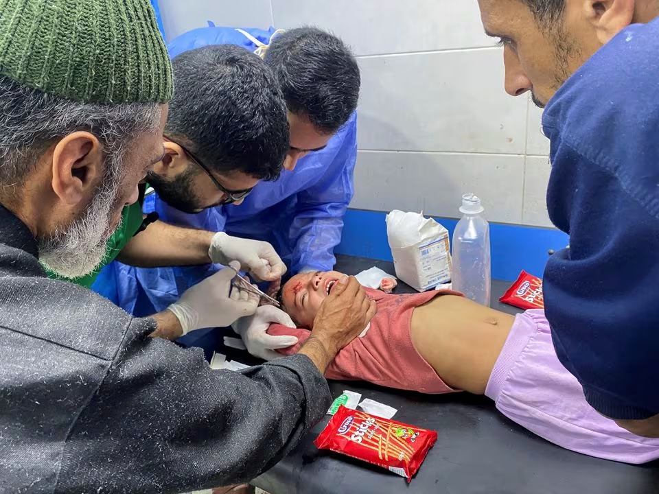 أكبر مستشفى في غزة يتوقف عن العمل مع استمرار الهجوم الإسرائيلي على القطاع