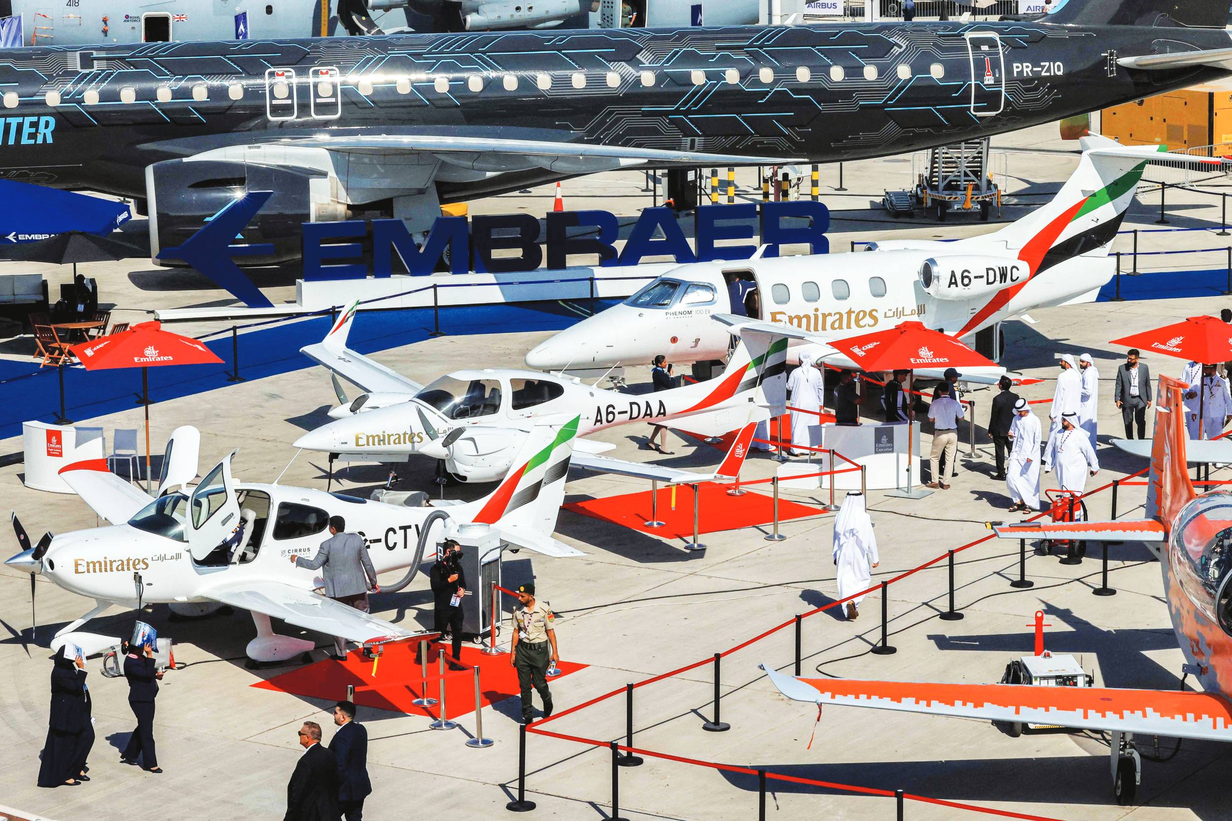 200 ألف زائر لفعاليات معرض دبي للطيران