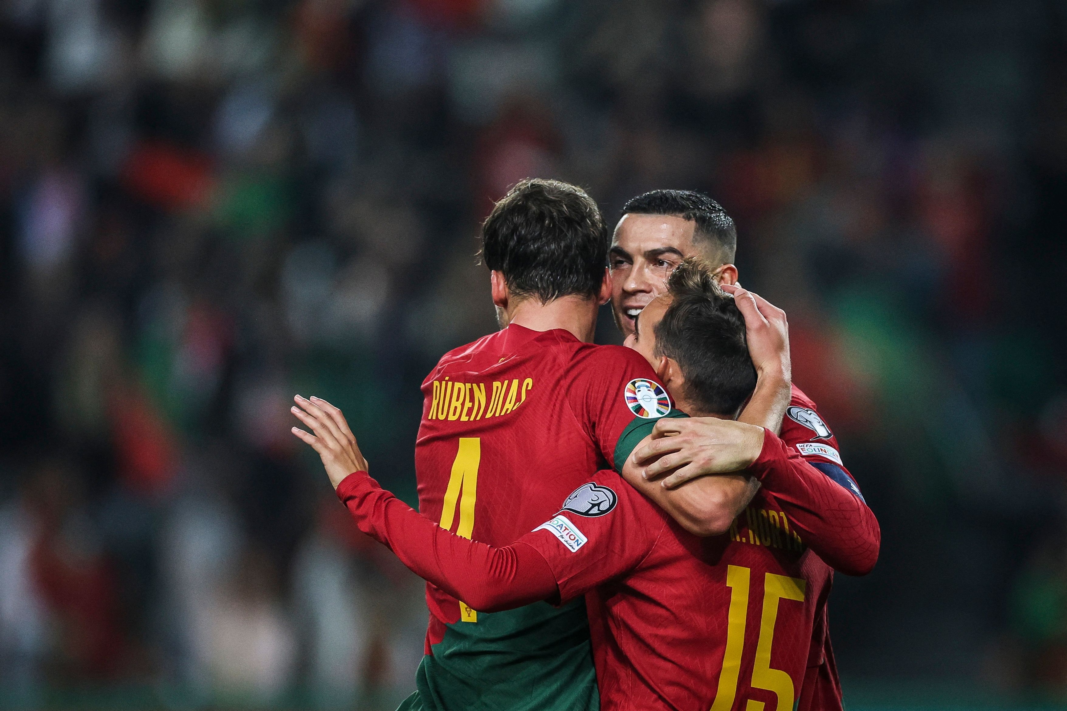 البرتغال تفوز على أيسلندا وتنهي مشوار تصفيات أمم أوروبا بالعلامة الكاملة