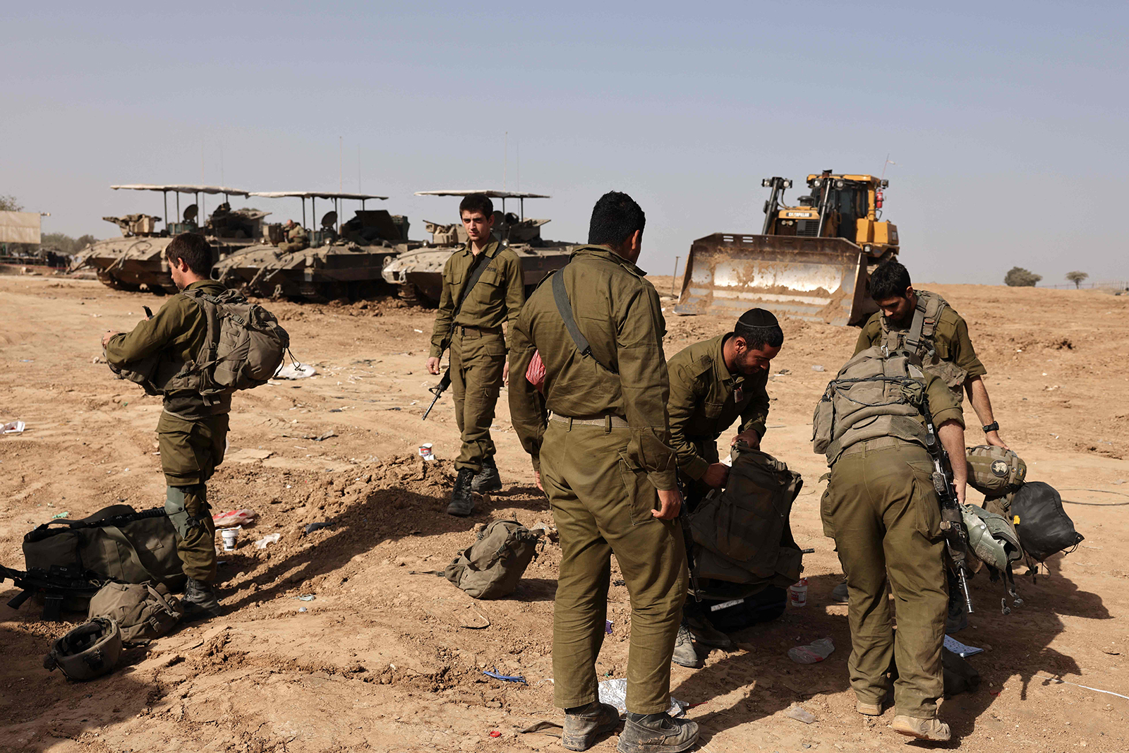 الجيش الإسرائيلي يعلن مصادرة أكثر من مليون دولار من حماس