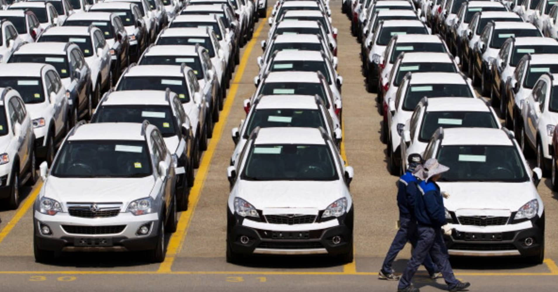 جنرال موتورز كوريا وكيا وبورشه تستدعي أكثر من 15 ألف سيارة بسبب مكونات معيبة