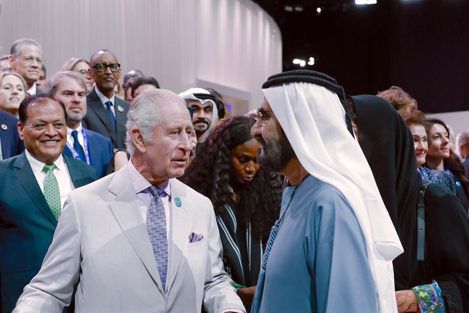 محمد بن راشد يلتقي الملك تشارلز الثالث على هامش مؤتمر الأطراف (COP28)