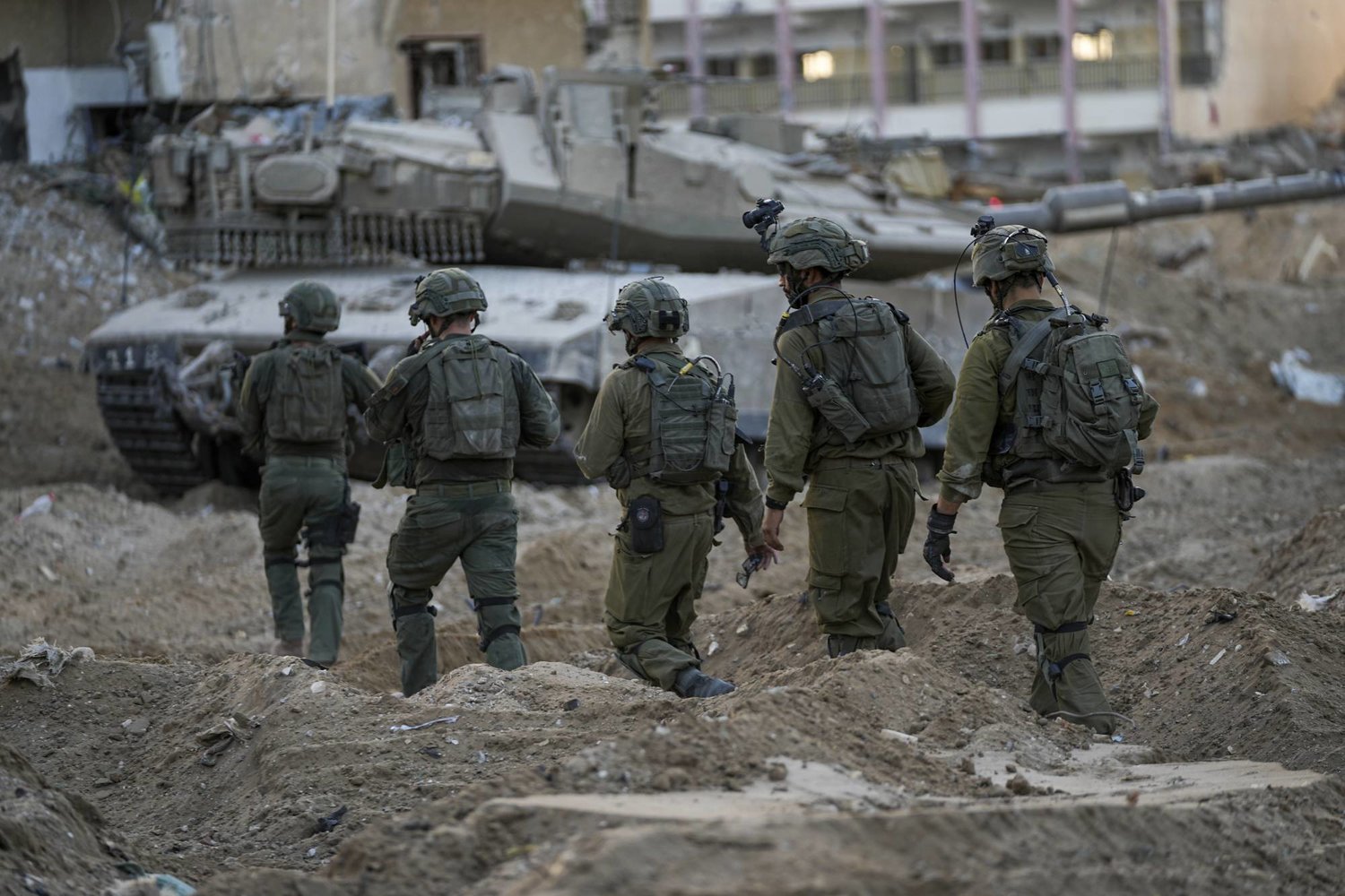 الجيش الإسرائيلي يؤكد انطلاق صفارات الإنذار في مناطق قريبة من غزة