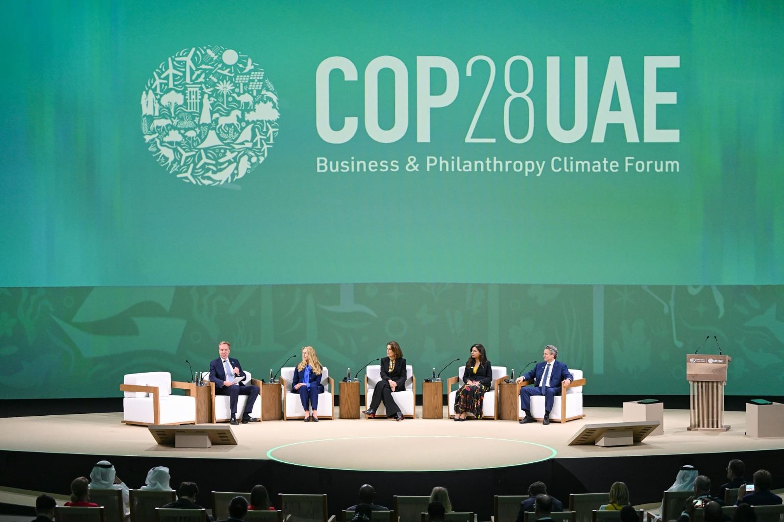 منتدى COP28 للأعمال التجارية والخيرية يساهم بجمع 18 مليار درهم لتعزيز العمل المناخي