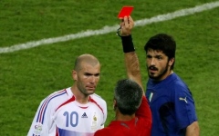 الصورة: الصورة: ليست خسارة مونديال 2006.. زيدان يكشف عن اللحظة الأسوأ له مع كرة القدم