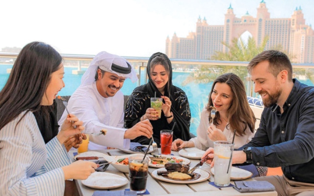 الصورة: الصورة: تجارب الطعام في دبي.. استكشاف نكهات وثقافات الشعوب