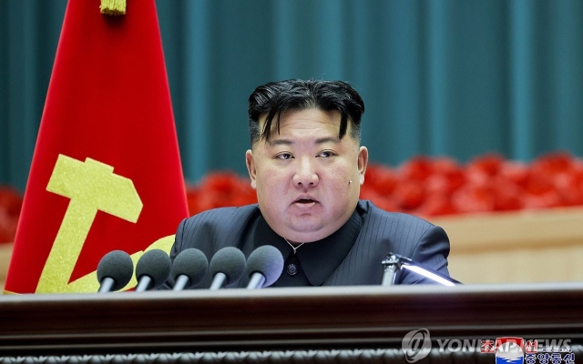 الصورة: الصورة: زعيم كوريا الشمالية يدعو إلى اتخاذ إجراءات لمنع انخفاض معدل المواليد