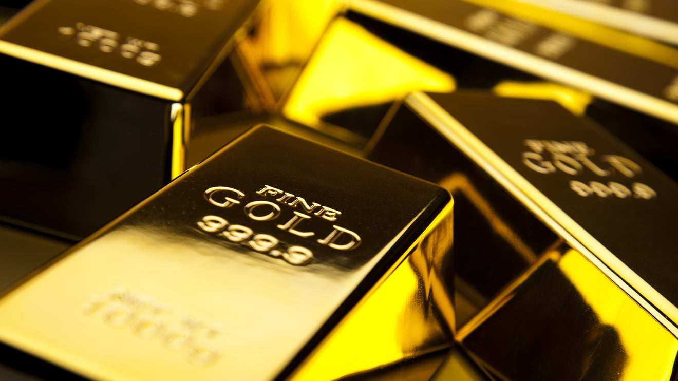 أسعار الذهب تسجل سعراً قياسياً تاريخياً يتخطى 2135 دولاراً للأونصة