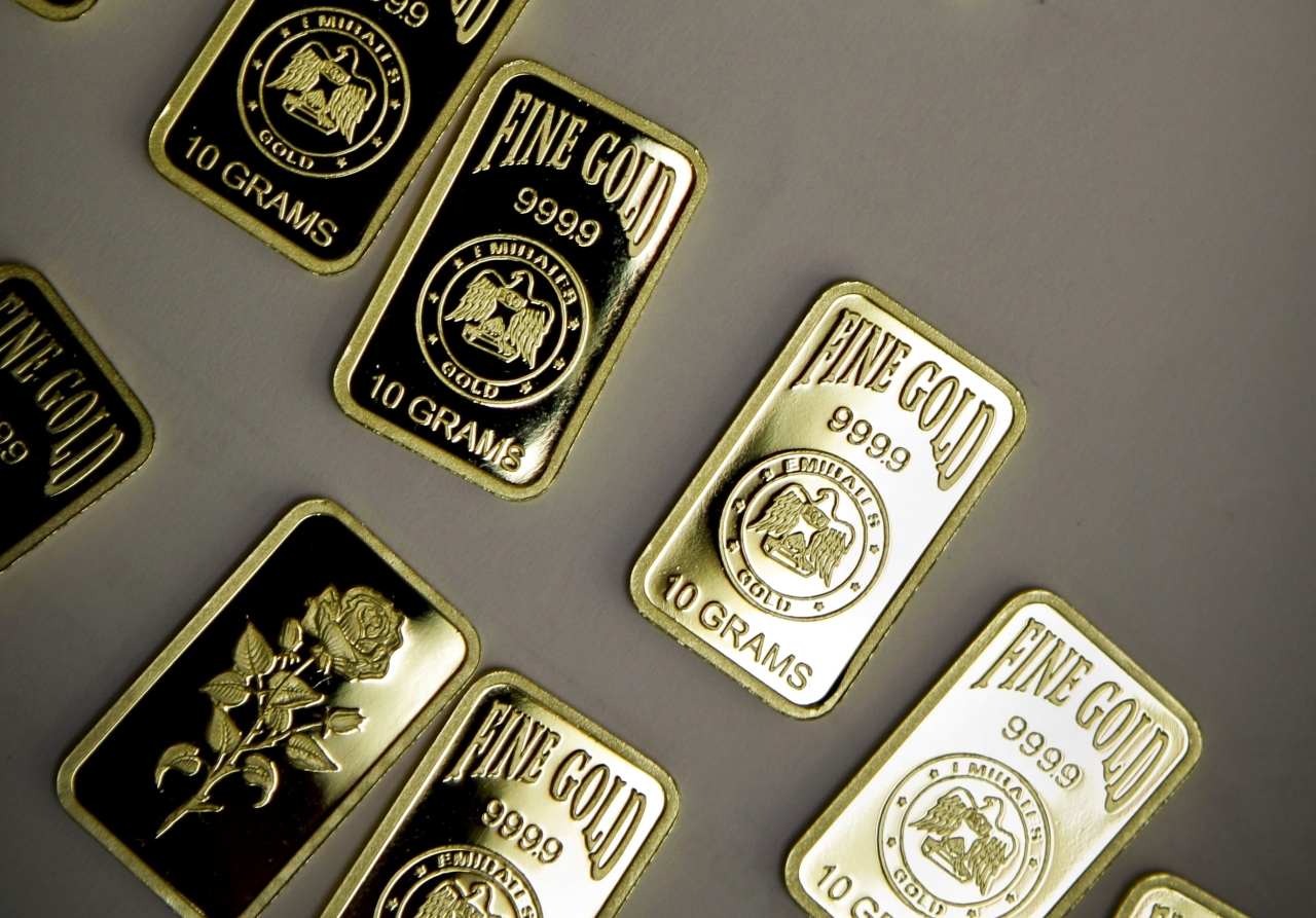 الذهب يحلّق في أعلى مستوى و«بتكوين» فوق 42 ألف دولار