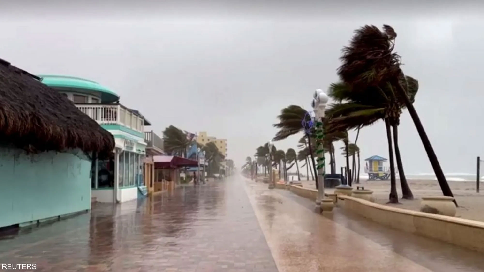 عاصفة تغرق فلوريدا الأمريكية بالأمطار والأرصاد تحذر من فيضانات