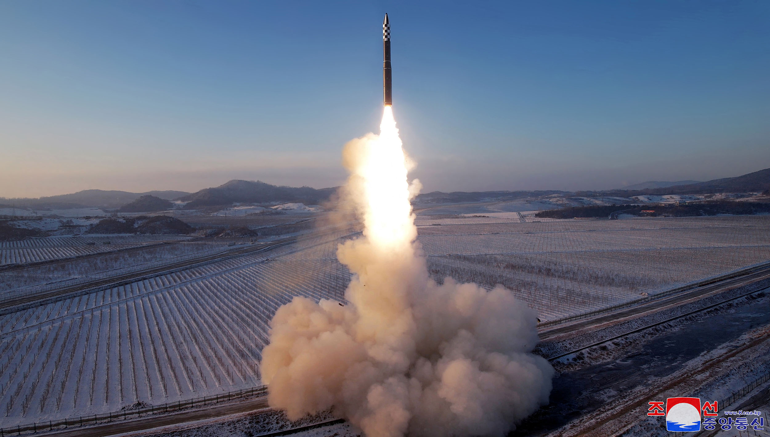 بلهجة تهديد لواشنطن .. كوريا الشمالية تكشف تفاصيل إطلاق صاروخ باليستي عابر للقارات