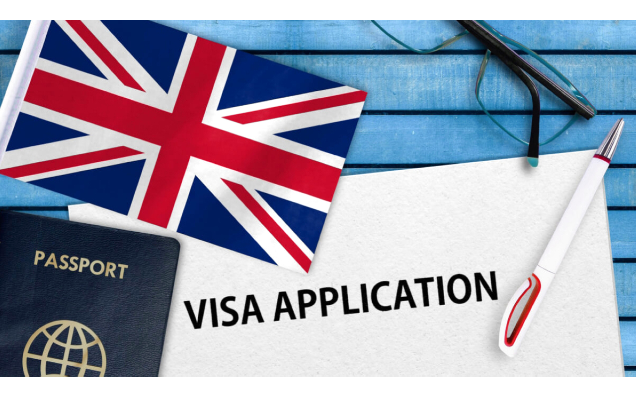 قواعد صارمة جديدة بالمملكة المتحدة على تأشيرات العائلات